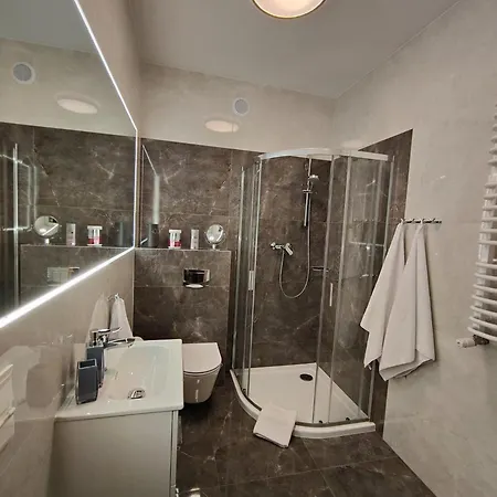 公寓 Astra - Blizej Zdroju 波兰尼卡-兹德鲁伊